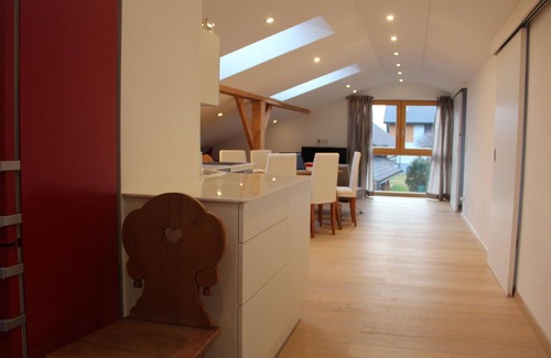 Assachberg Apartment | Family-Friendly Appartement Aich-assach with Kitchen & Comfort