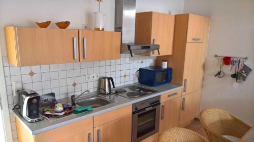 Leer Apartment | Family-Friendly Appartement An der Haneburg with Great Reviews