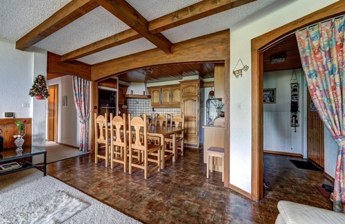 La Tzoumaz Apartment | Pet-Friendly Appartement Arolles 701 - Scenic Lake Views
