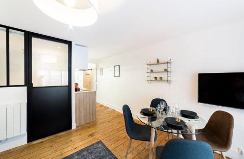 Puvis De Chavannes - Le Lycee Apartment | Central Apartment in the Vibrant 6th Arrondissement