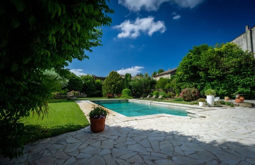 Orsan Apartment | Peaceful Retreat with Pool and Breakfast Included