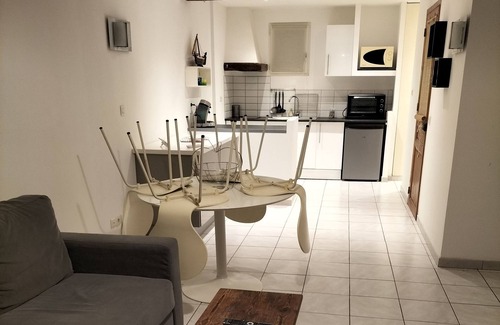 Evenos Apartment | Appartement au Calme de 50 m2 a Flanc de Colline