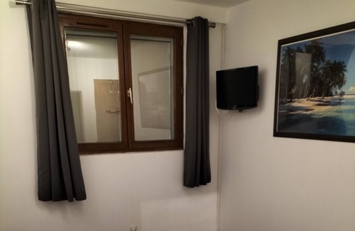 Evenos Apartment | Appartement au Calme de 50 m2 a Flanc de Colline