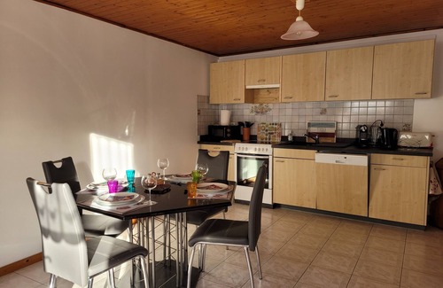 Vacheresse Apartment | Tranquil Appartement au Calme with Ocean Views & Pet-Friendly