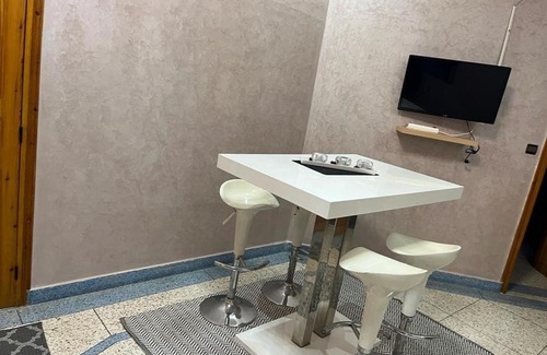 Meknes Apartment | Serene Retreat: Family-Friendly Appartement au Calme