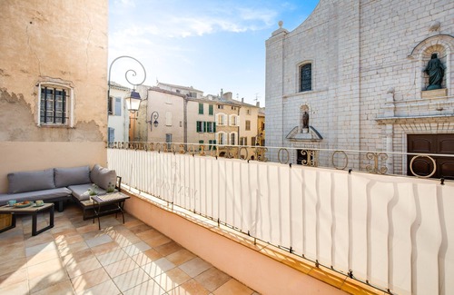 Lorgues Apartment | Cozy Appartement in the Heart of Lorgues with Breakfast