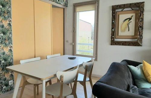 Chateau Apartment | Relaxing Apartment by the Castle Lake - Rated 9.3/10