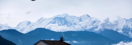 Sallanches Apartment | Charming Apartment Steps from Mont-Blanc with Pet-Friendly Perks