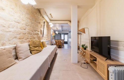 Croulebarbe Apartment | Chic Apartment in Paris 13 - Family-Friendly Retreat