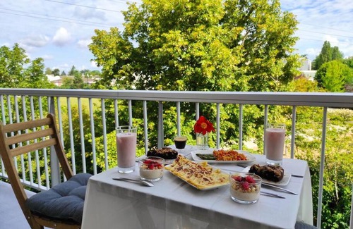 Magny-les-Hameaux Apartment | Inviting Apartment with Two Balconies - 4-Star Family Stay