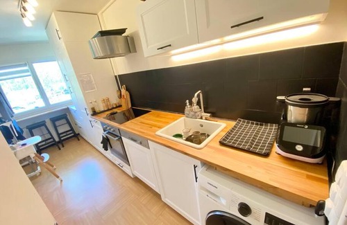 Magny-les-Hameaux Apartment | Inviting Apartment with Two Balconies - 4-Star Family Stay
