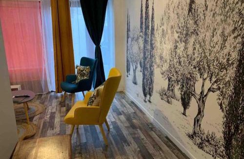 Gien Apartment | Cozy Appartement avec Cours - Rated 8.4 by Guests