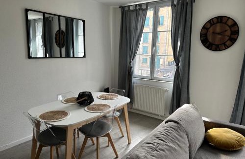 Le Puy-en-Velay Apartment | Family-Friendly Appartement avec Terrasse in Puy, Rated 9.2