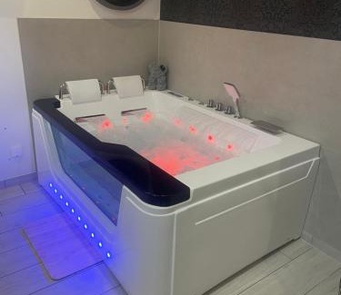 Sassenage Apartment | Relax in Our Jacuzzi Apartment - Guest Rated 8.8/10