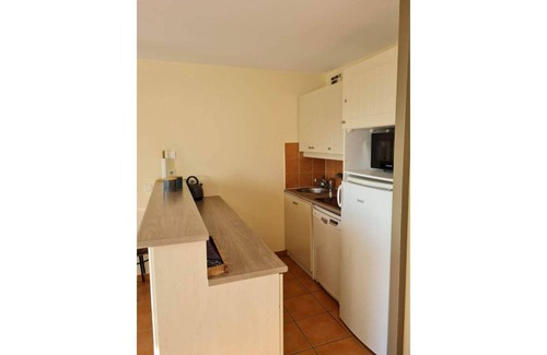 Arcangues Apartment | Relaxing Apartment with Pool on Arcangues Golf Course