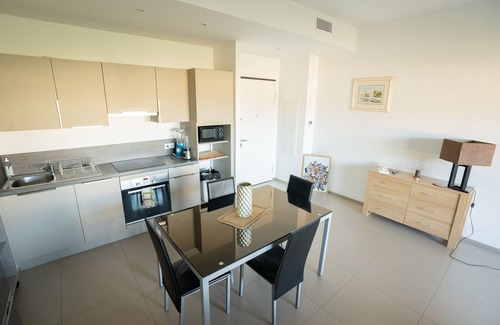 Propriano Apartment | Ocean View Apartment with Parking for a Relaxing Stay