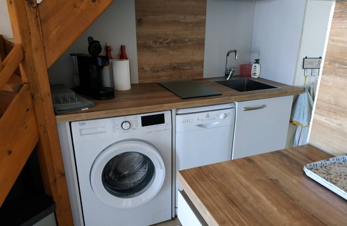 Fleury Apartment | Kid-Friendly Appartement Bas de St Pierre with Kitchen Access