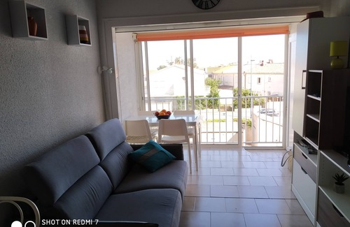 Fleury Apartment | Kid-Friendly Appartement Bas de St Pierre with Kitchen Access