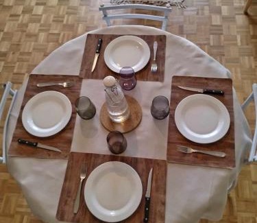 Roubaix Apartment | Convenient Appartement Barbieux - Near Lille, Pet Friendly Stay