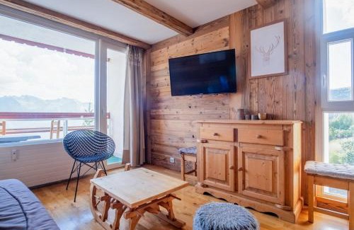 Cognet Apartment | Scenic Apartment Overlooking Alpe d'Huez - Welkeys Escape