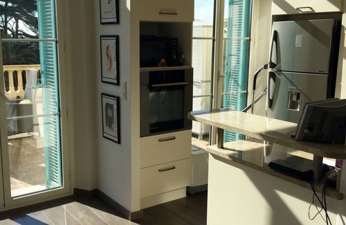 California - Pezou Apartment | Beausejour: 10/10 Rated Apartment with Oceanfront Pool