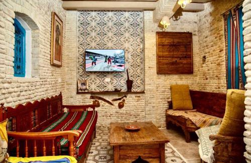 Tozeur Apartment | Cozy Appartement Berbère with Breakfast and Family Amenities