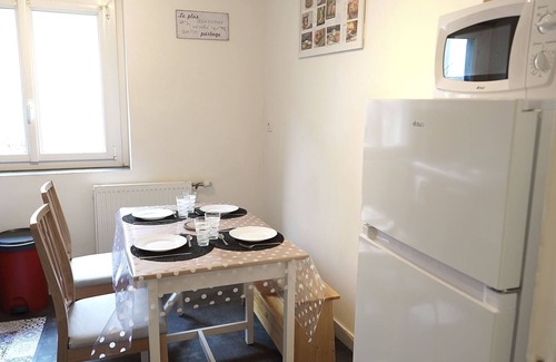 Issoire Apartment | Cozy Appartement Bien-être Issoire - Pet & Child Friendly