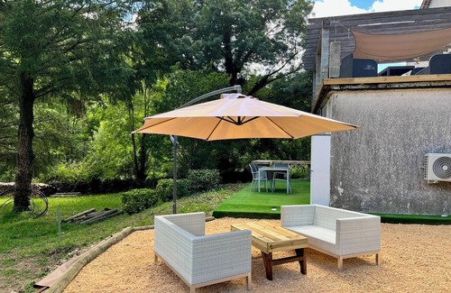 Senechas Apartment | Relaxing Appartement Bord de Riviere: Family & Pet Friendly
