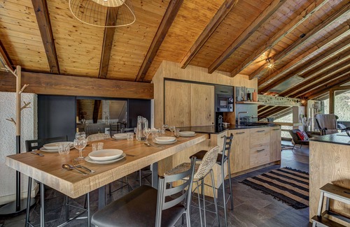 Riddes Apartment | Top-Rated Appartement Bosquet 20 with Pool & Lake Views