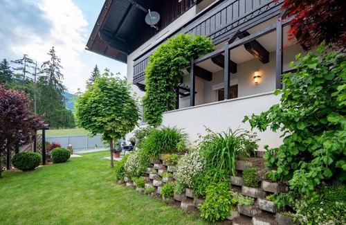 Heinfels Apartment | Top-Rated Appartement Burgblick with Family-Friendly Amenities