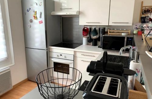 Chalons-en-Champagne Apartment | Cozy Apartment Minutes from the City Center with Breakfast