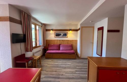 Plagne 1800 Apartment | Serene Apartment in Plagne 1800 with Balcony & Pet Welcome