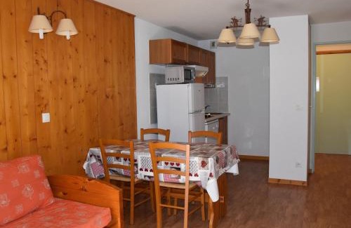 Pralognan-la-Vanoise Apartment | Cozy Apartment with Pool Near Center & Cable Car Access