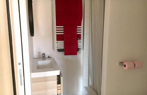 Saint-Andre-des-Eaux Apartment | Cozy Apartment in Saint Andre des Eaux with Garden Access