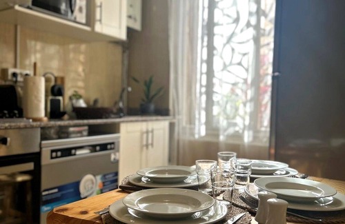 Algiers Apartment | Cozy Apartment in the Heart of Algiers with Spa & Breakfast