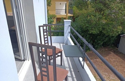 Frejus Apartment | Oceanfront Appartement Calme with Pool & Spa Amenities