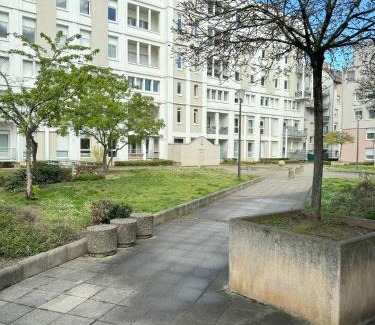 Schiltigheim Apartment | Relaxing Apartment with Private Parking for Families