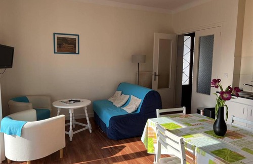 Cambo-les-Bains Apartment | Guest Rated 10/10: Appartement Cambo-les-Bains Awaits