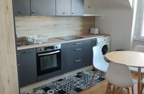 Crozon Apartment | Central Downtown Apartment - Rated 9/10 & Child Friendly