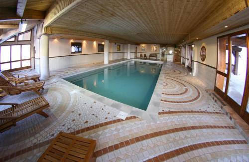 Arc-2000 Apartment | Cozy Apartment at Chalet des Neiges Arolles with Ocean Views