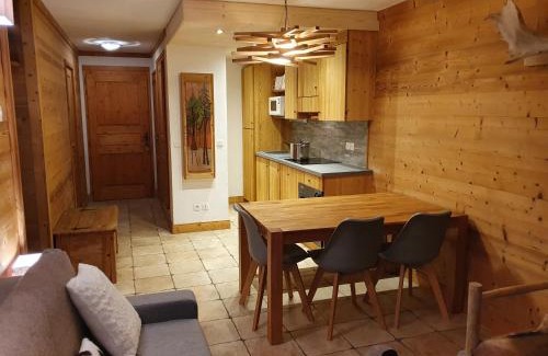 Arc-2000 Apartment | Cozy Apartment at Chalet des Neiges Arolles with Ocean Views