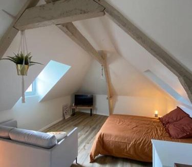 Brive-la-Gaillarde Apartment | Cozy Apartment with Child-Friendly Amenities - Guest Rated 9.8