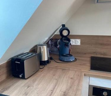 Brive-la-Gaillarde Apartment | Cozy Apartment with Child-Friendly Amenities - Guest Rated 9.8