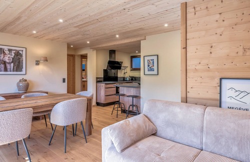 Combloux Apartment | Pet-Friendly Appartement Chablis with Spa & Breakfast