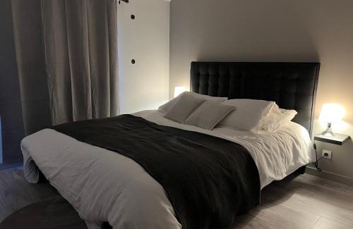 Sevran Apartment | Cozy Apartment Near RER, CDG & Exhibition Park - 9.6 Rated