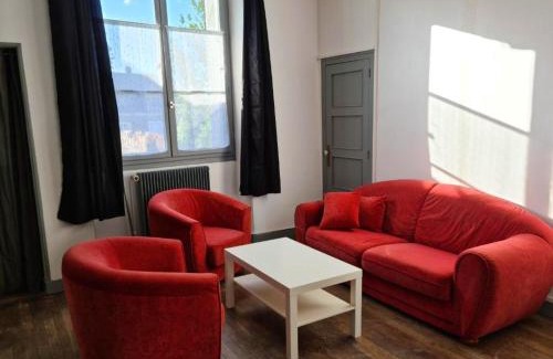 Beaugency Apartment | Modern Apartment in Beaugency with Family-Friendly Amenities