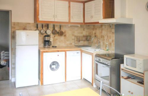Selonnet Apartment | Stylish One-Bedroom Apartment with Pool in Selonnet