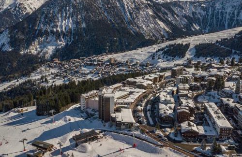 Courchevel Apartment | Inviting Apartment with Sauna & Balconies in Courchevel 1850