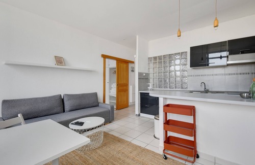 Noailles Apartment | Oceanfront Appartement Chaudron - Welkeys with Spa & More