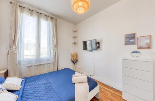 Malakoff Apartment | Chic Appartement Near Clamart Station with Netflix Access
